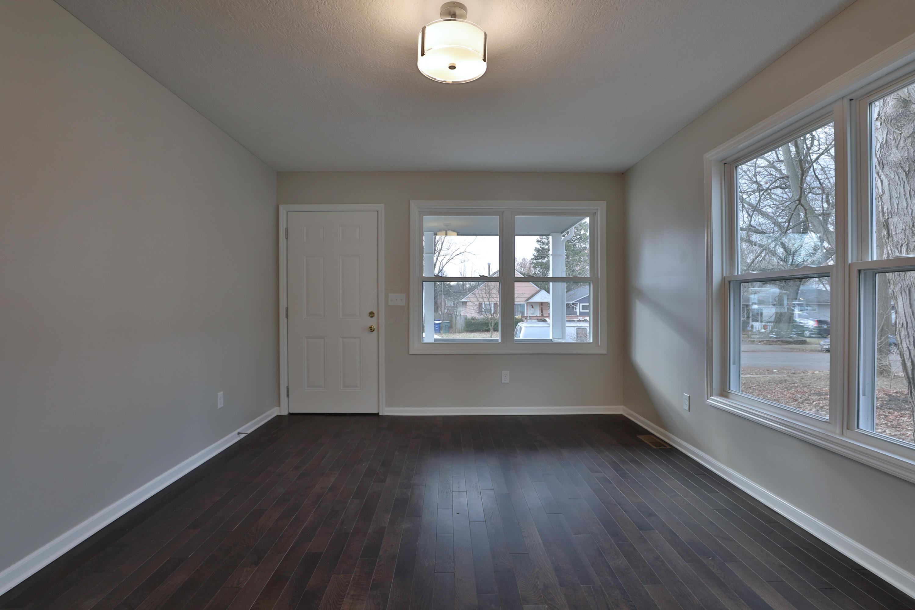 494 Chase Road Columbus, OH 43214 - Photo 6 of 38 Gallery Image 6