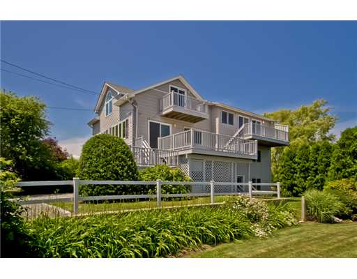 18 Riptide Road Narragansett, RI 02882 - Photo 1 of 20 Exterior Front.
