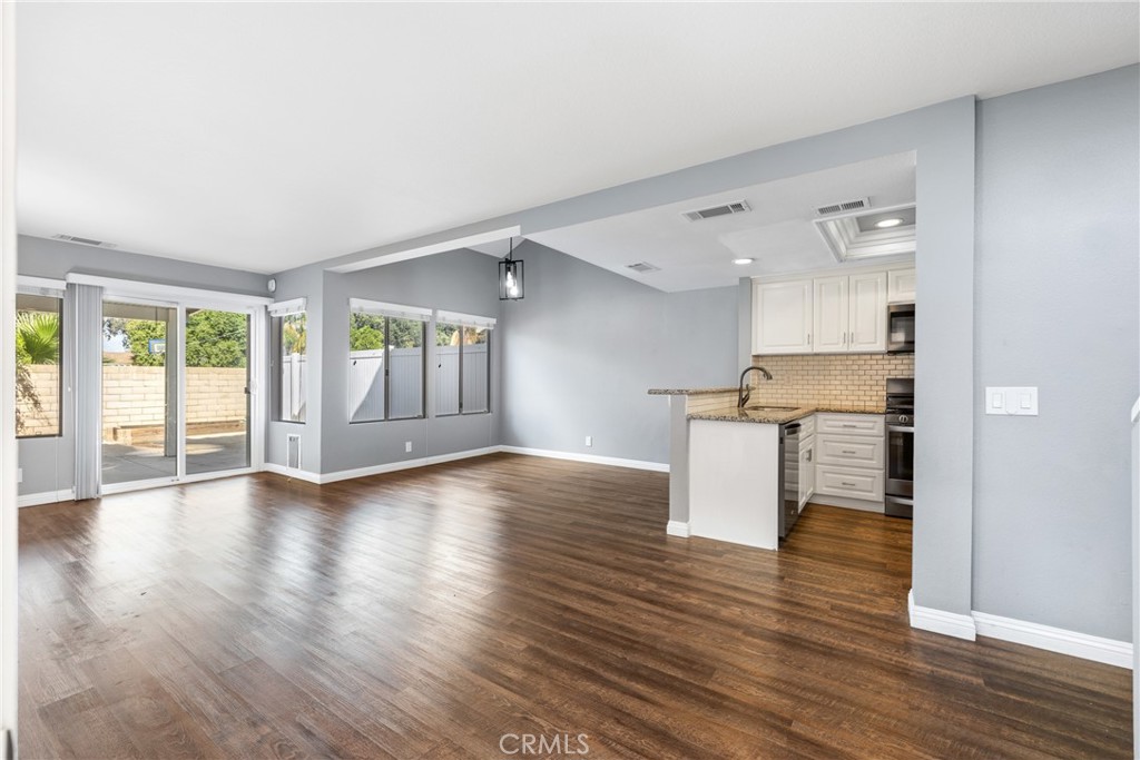 3514 Myers Street, Unit 10 Riverside, CA 92503 - Photo 5 of 28