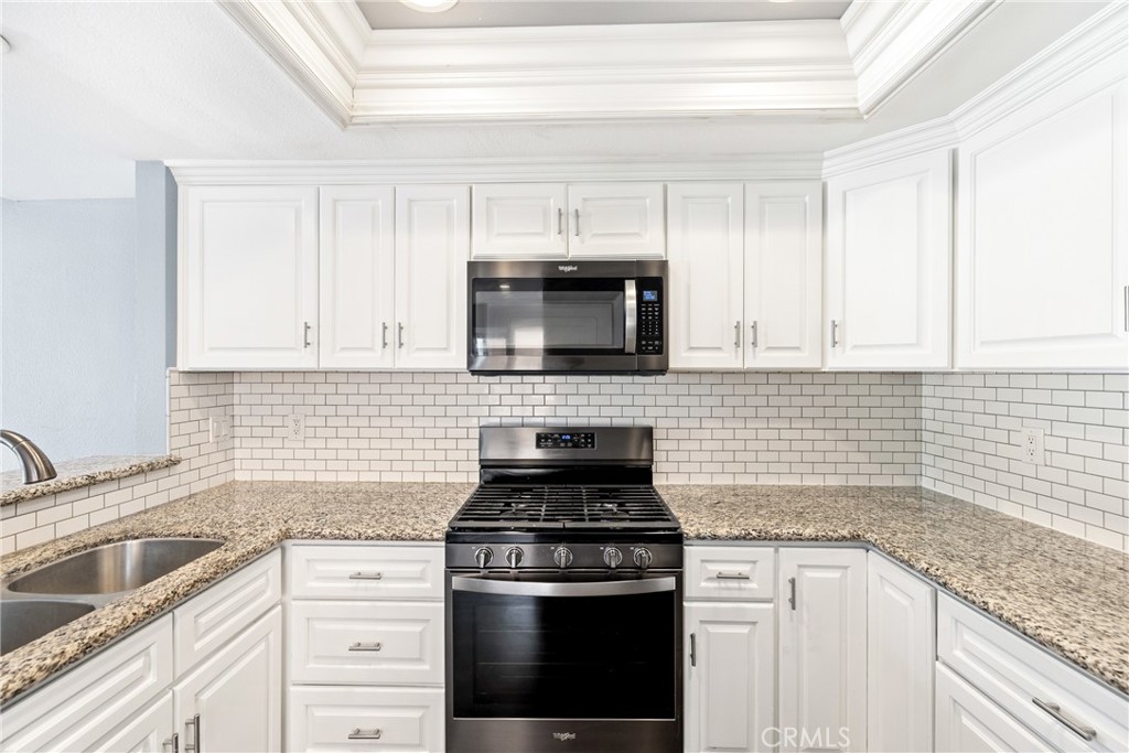 3514 Myers Street, Unit 10 Riverside, CA 92503 - Photo 9 of 28