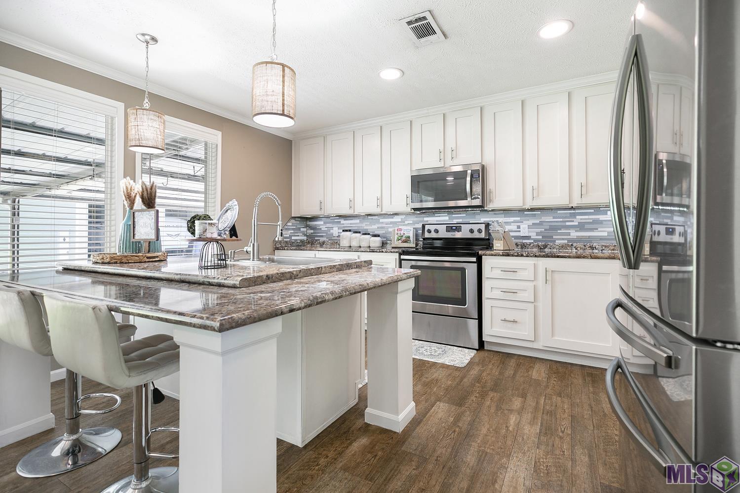 42035 Preston Landry Road Gonzales, LA 70737 - Photo 4 of 16