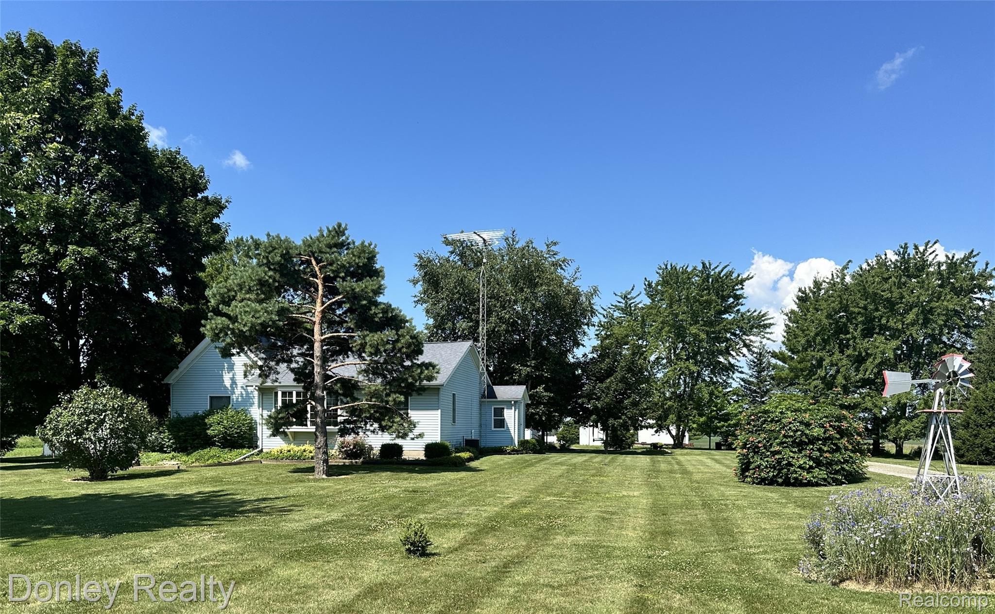 25 Bulgrien Road Snover, MI 48472 - Photo 1 of 45 26-07-08 11-14-07 0668.jpg