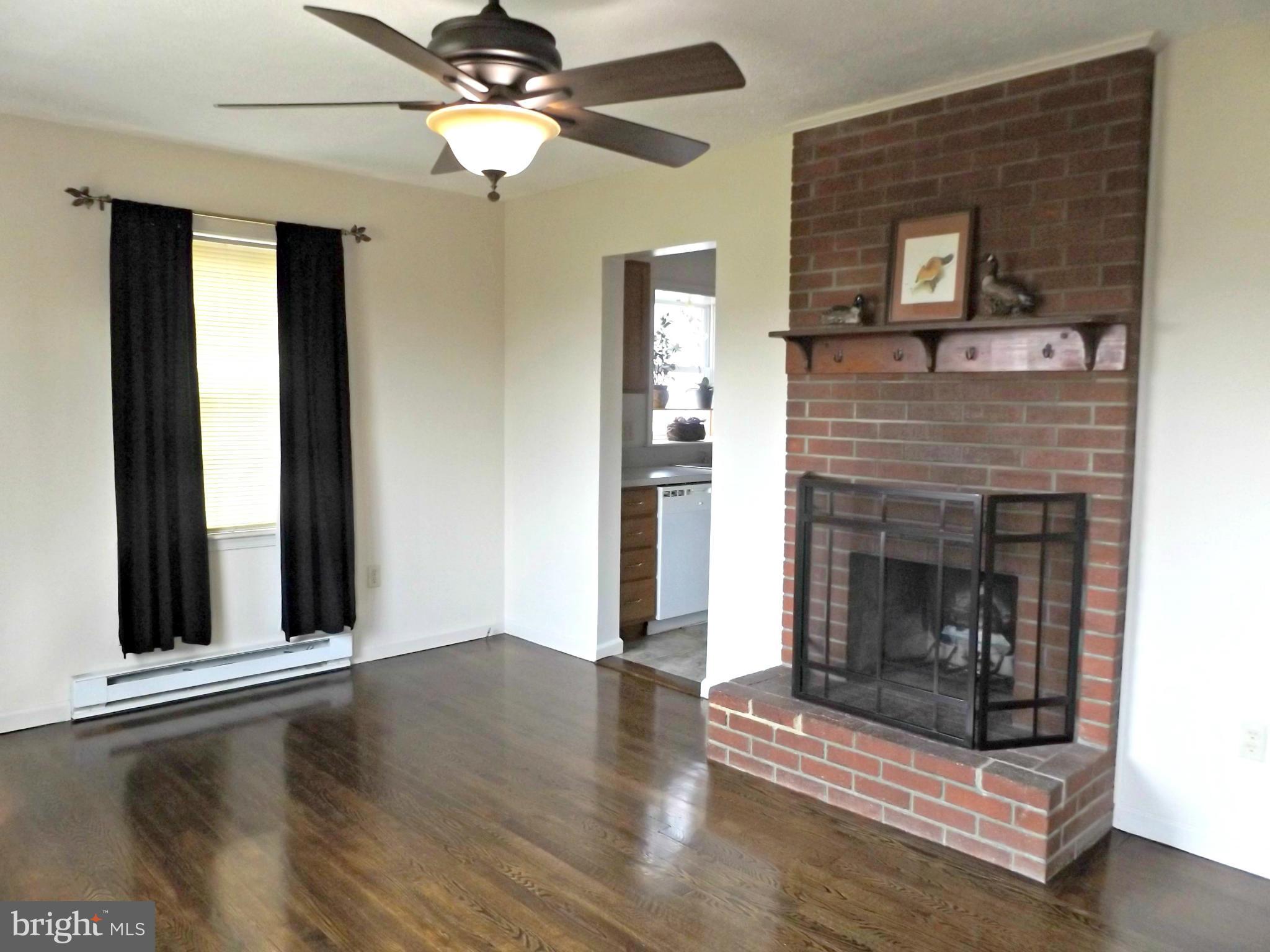 200 Russell Road Berryville, VA 22611 - Photo 4 of 27 Living Room