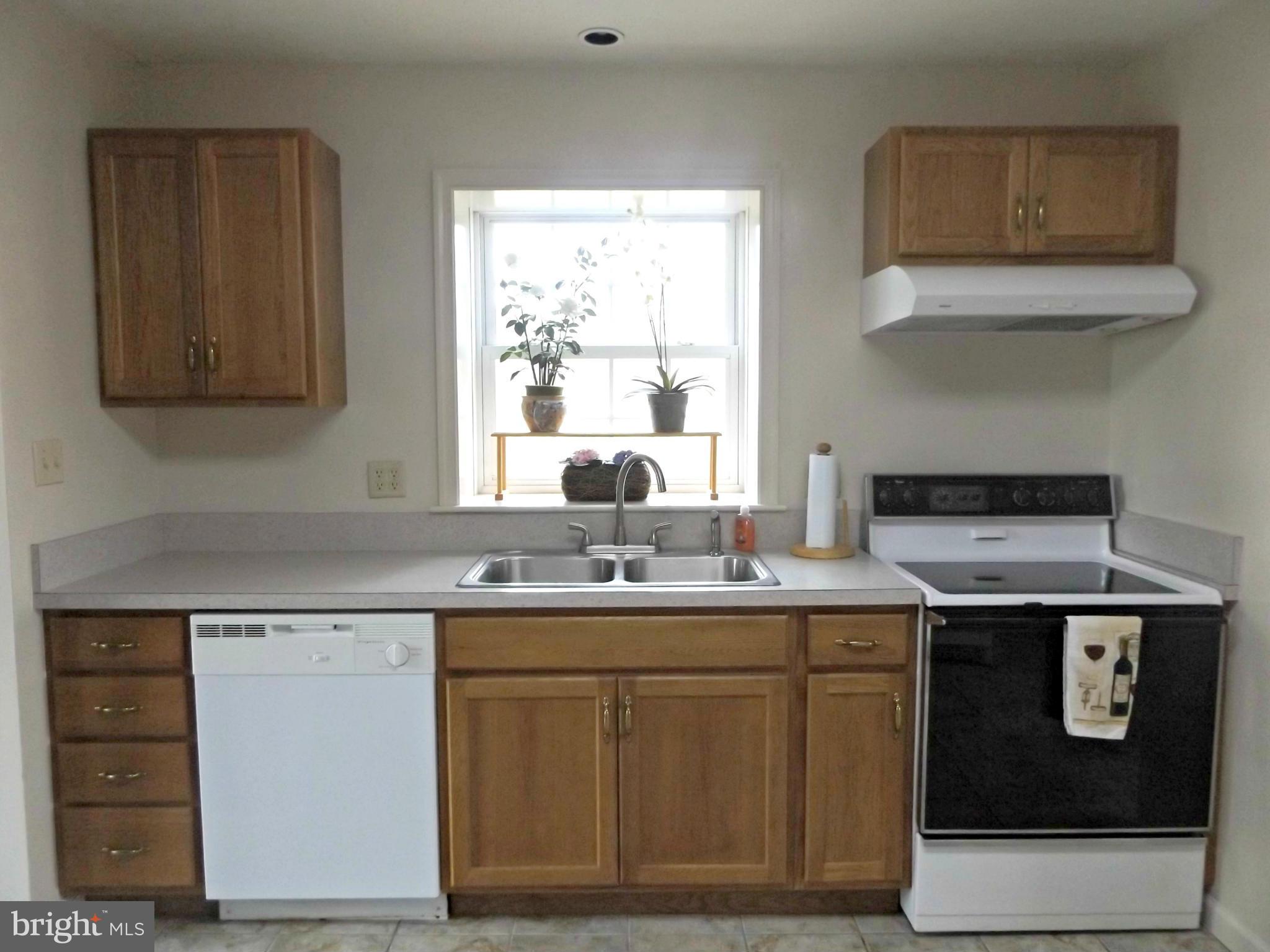 200 Russell Road Berryville, VA 22611 - Photo 7 of 27 Kitchen