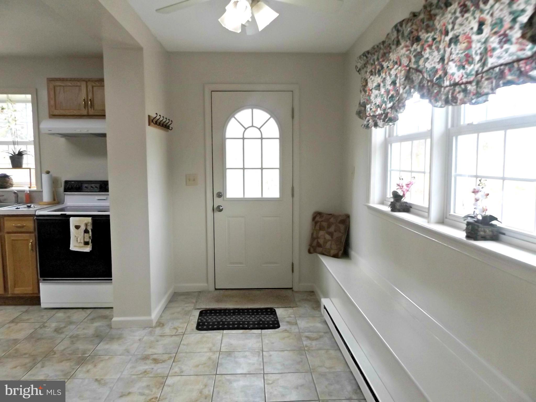 200 Russell Road Berryville, VA 22611 - Photo 9 of 27 Breakfast Nook