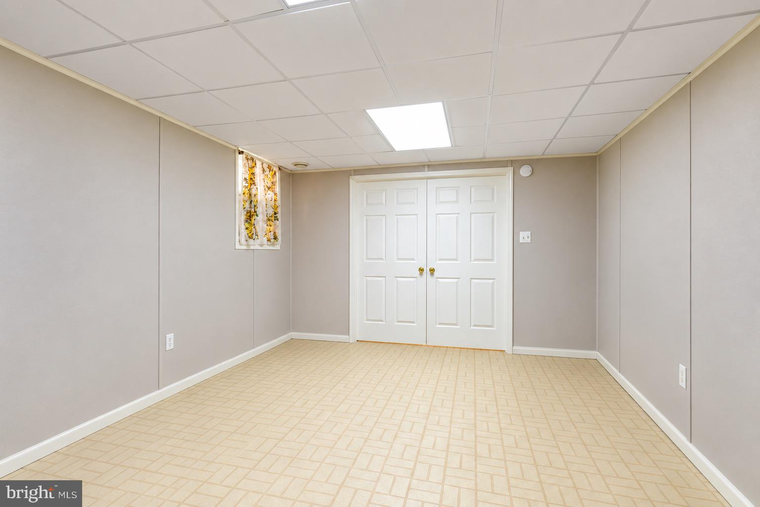 118 Summit Hall Road Gaithersburg, MD 20877 - Photo 29 of 41 Rec/Craft Room