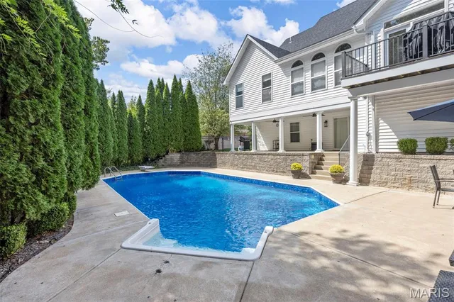 $1,225,000 | 4211 Austin Ridge Drive, St. Charles, MO 63304