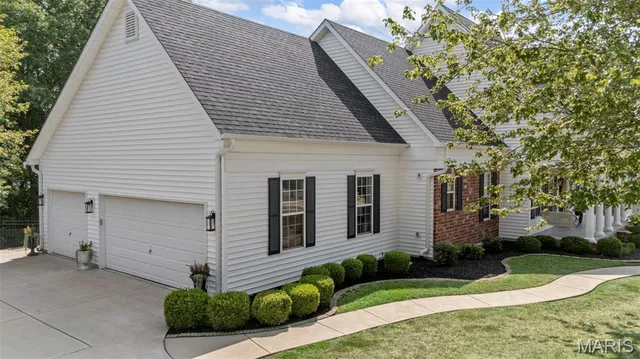 $1,225,000 | 4211 Austin Ridge Drive, St. Charles, MO 63304
