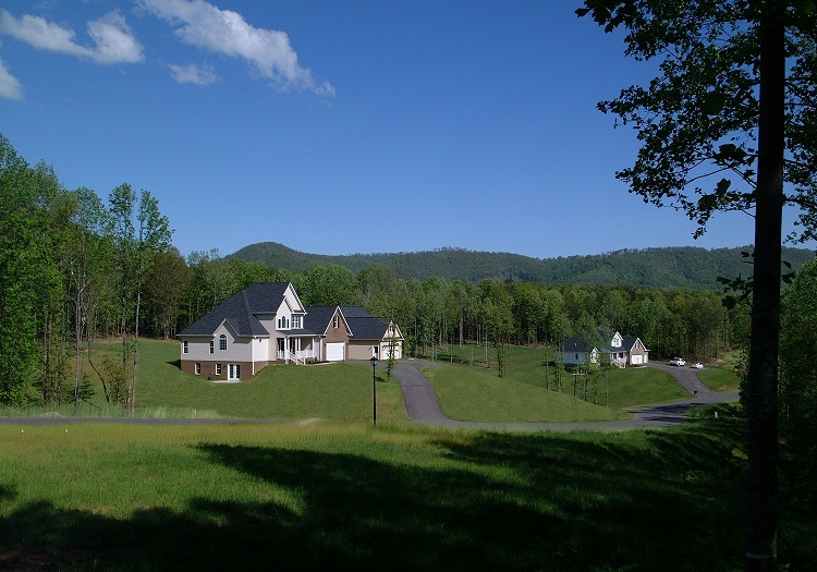 Lot 54 Turtle Rock Ridge Blue Ridge, VA 24064 - Photo 17 of 19 a view of a golf course with a garden