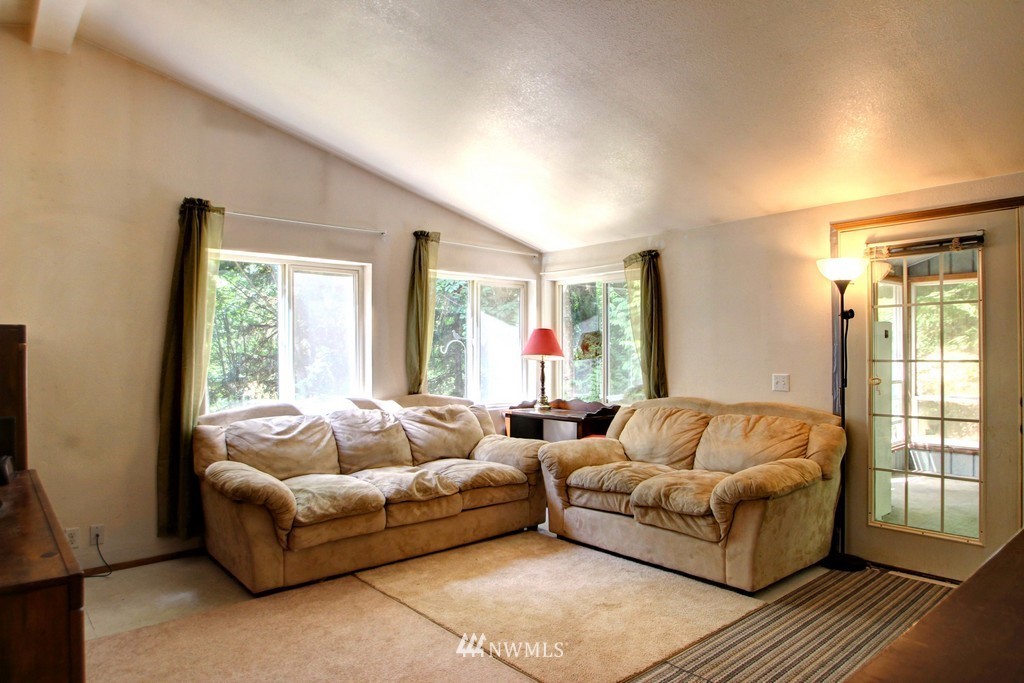 6491 Little Big Horn Road Maple Falls, WA 98266 - Photo 13 of 25 Gallery Image 13