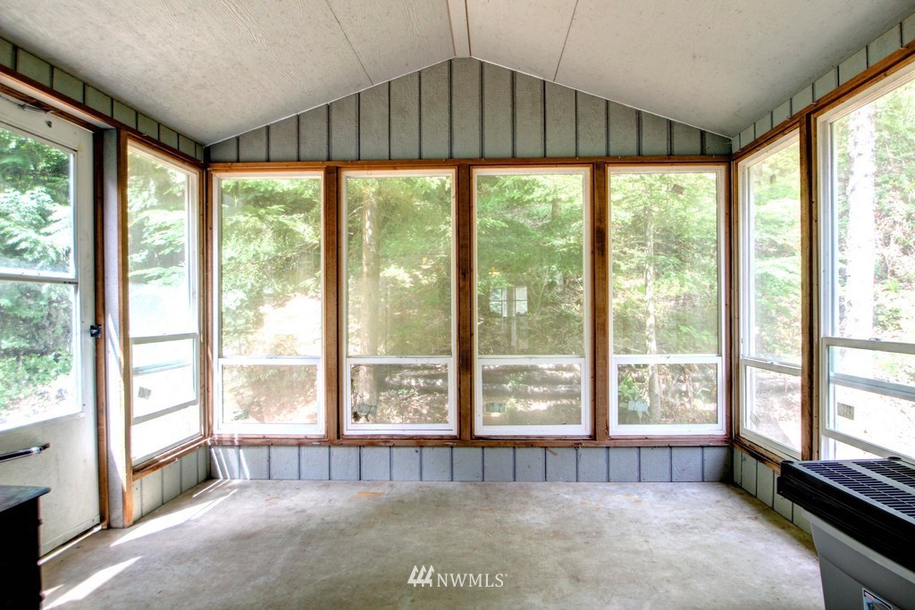 6491 Little Big Horn Road Maple Falls, WA 98266 - Photo 15 of 25 Gallery Image 15