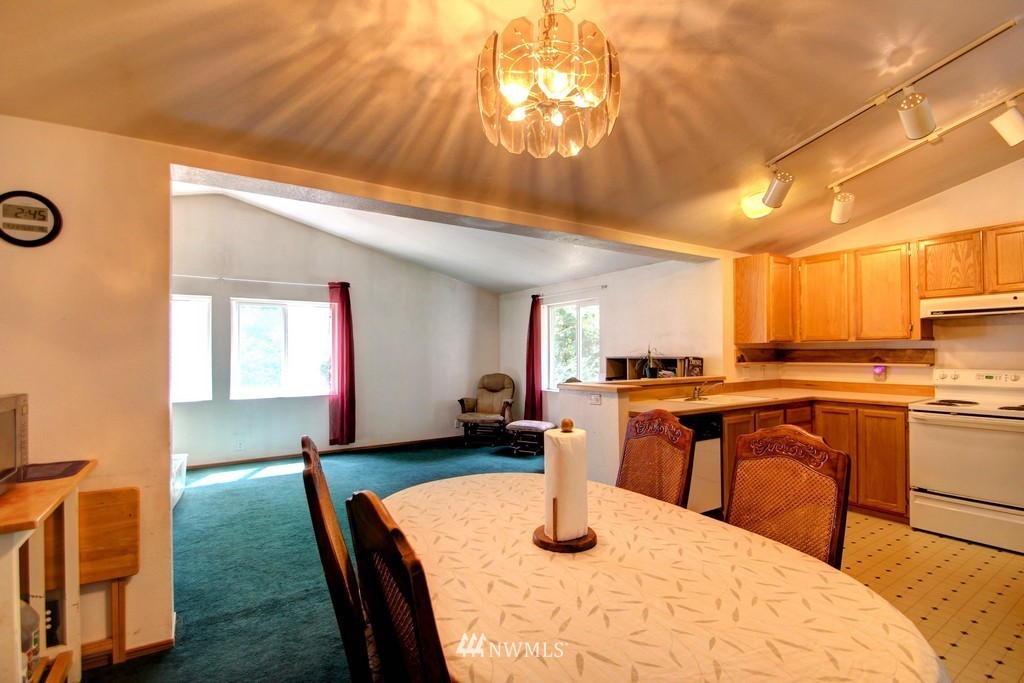 6491 Little Big Horn Road Maple Falls, WA 98266 - Photo 8 of 25 Gallery Image 8
