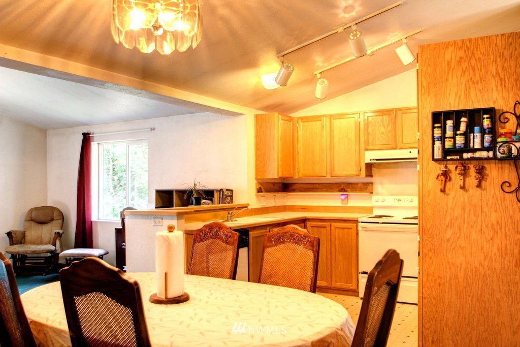 6491 Little Big Horn Road Maple Falls, WA 98266 - Photo 9 of 25 Gallery Image 9