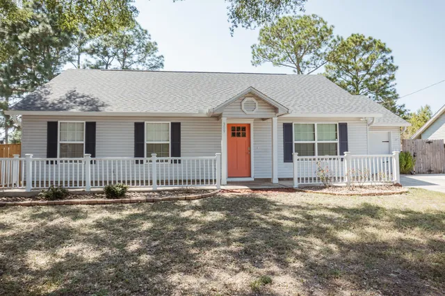 $1,750 | 309 Green Oak Drive, Crestview, FL 32539