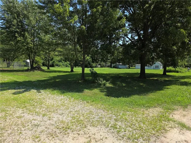 $96,000 | 327 North 4th Street, Quenemo, KS 66528