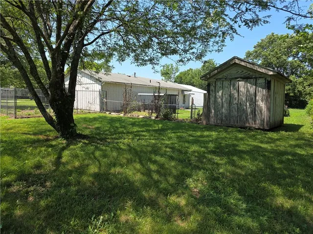 $96,000 | 327 North 4th Street, Quenemo, KS 66528