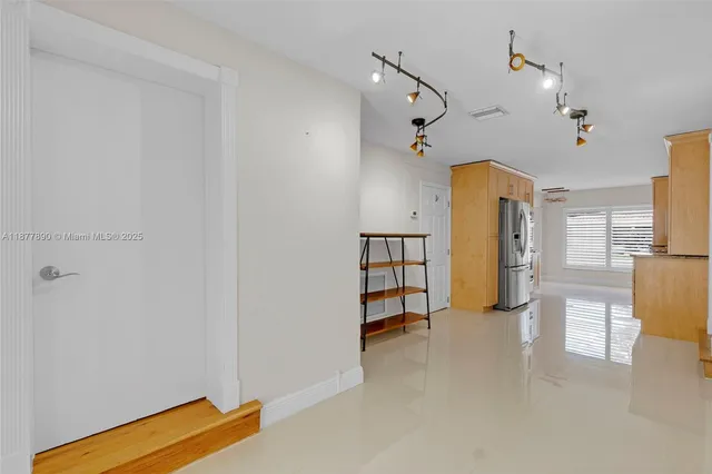 $789,900 | 1834 Northeast 34th Street, Oakland Park, FL 33306