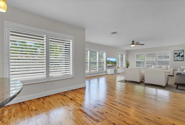 $789,900 | 1834 Northeast 34th Street, Oakland Park, FL 33306