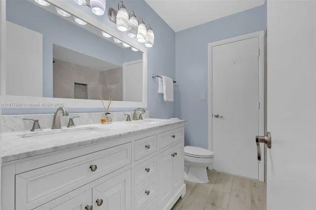 $789,900 | 1834 Northeast 34th Street, Oakland Park, FL 33306