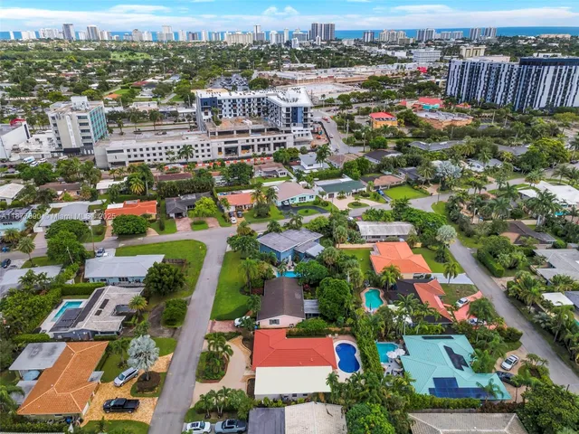 $789,900 | 1834 Northeast 34th Street, Oakland Park, FL 33306