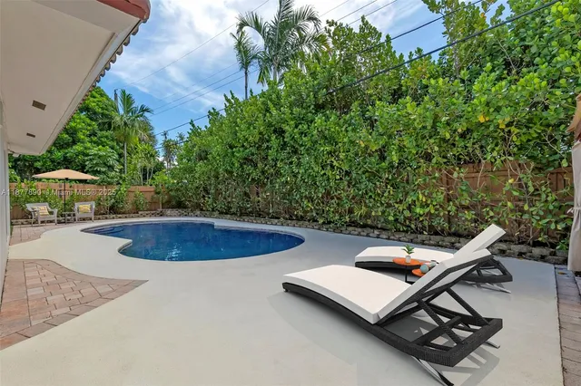 $789,900 | 1834 Northeast 34th Street, Oakland Park, FL 33306