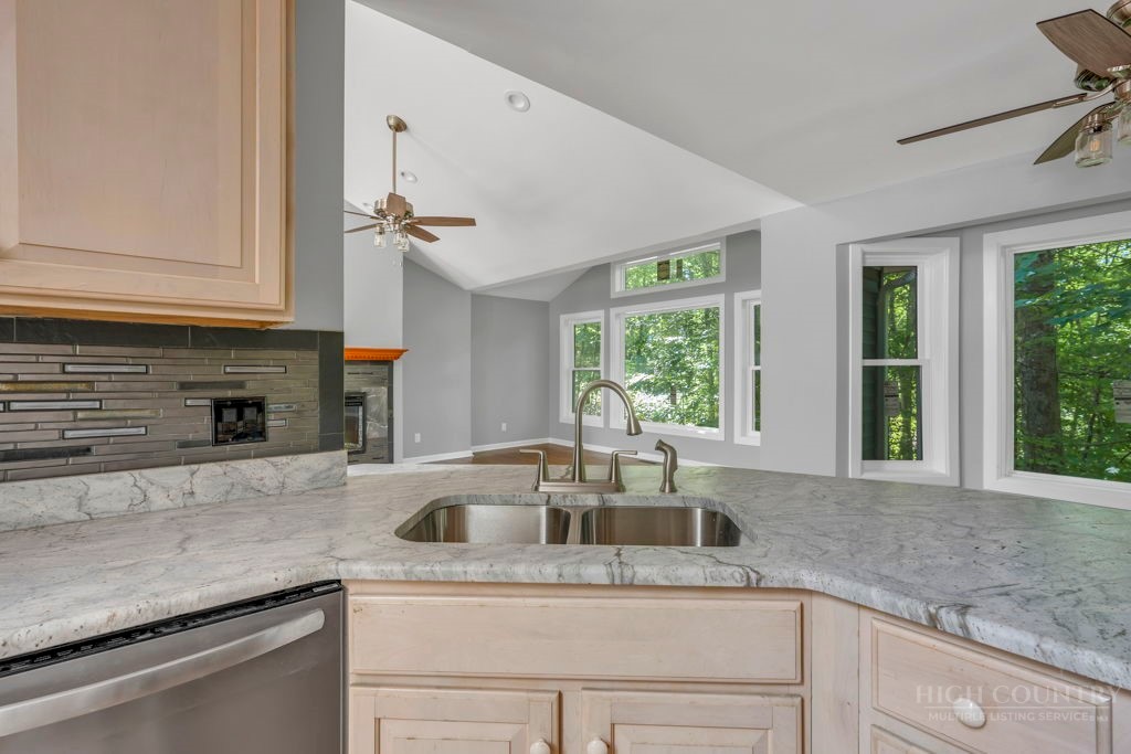 482 Guy Ford Road Sugar Grove, NC 28679 - Photo 13 of 33
