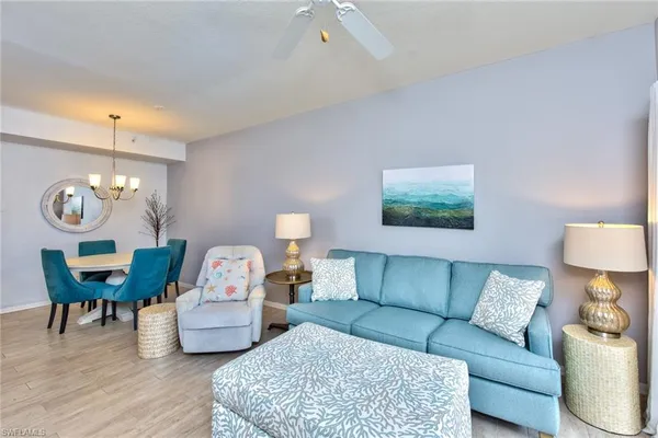 $1,600 | 4610 St Croix Lane, Unit 1016, Naples, FL 34109