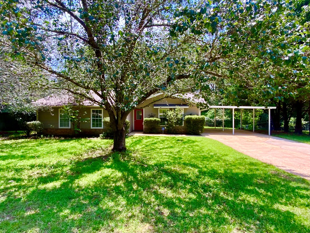 404 Springdale Drive Enterprise, AL 36330 - Photo 2 of 27