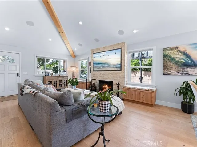 $2,700,000 | 168 Monte Vista Avenue, Costa Mesa, CA 92627