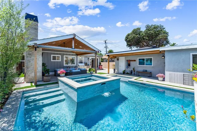 $2,700,000 | 168 Monte Vista Avenue, Costa Mesa, CA 92627