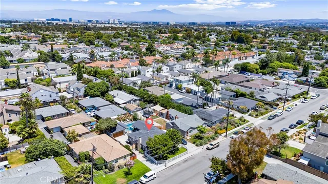 $2,700,000 | 168 Monte Vista Avenue, Costa Mesa, CA 92627