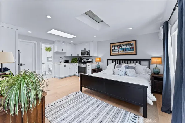 $2,700,000 | 168 Monte Vista Avenue, Costa Mesa, CA 92627