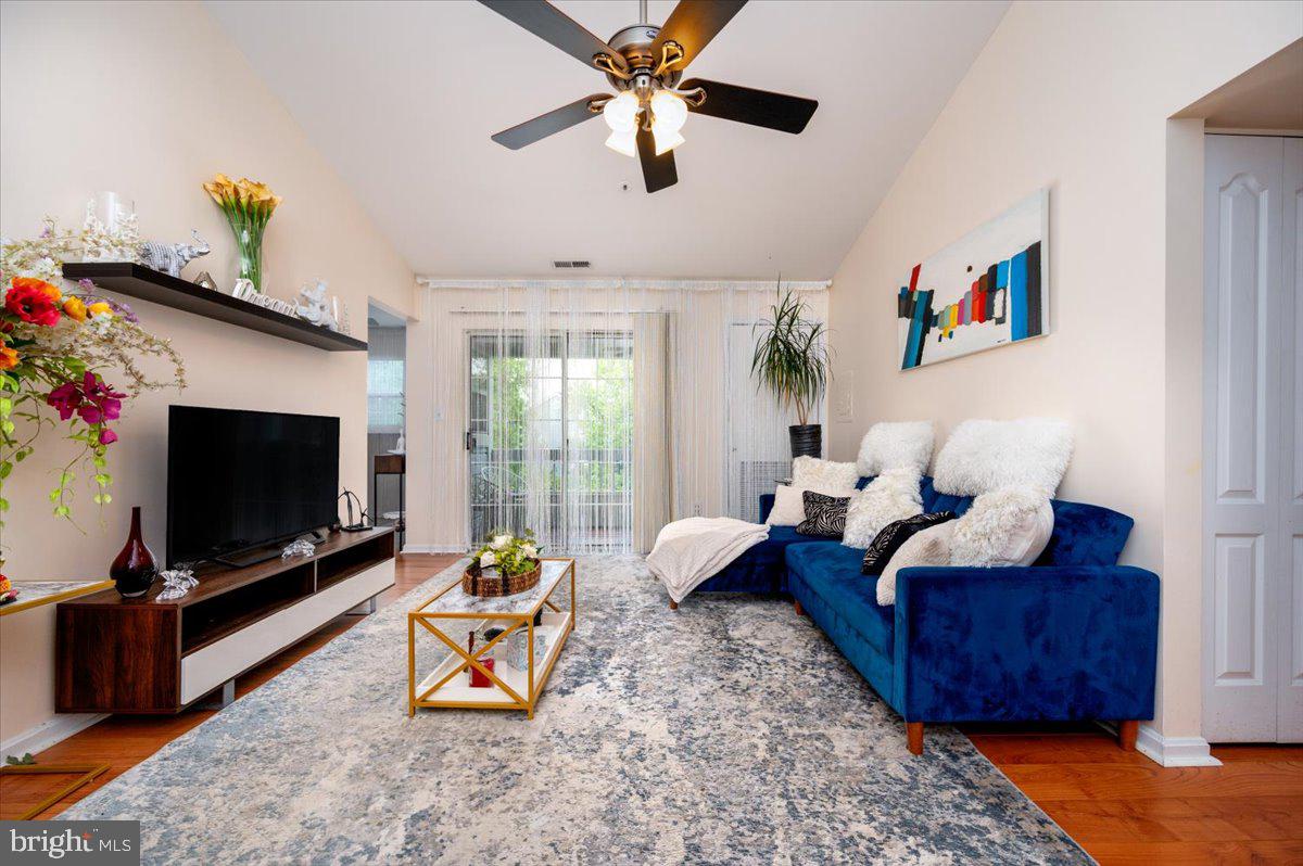 8561 Falls Run Road, Unit I Ellicott City, MD 21043 - Photo 18 of 35 Gallery Image 18