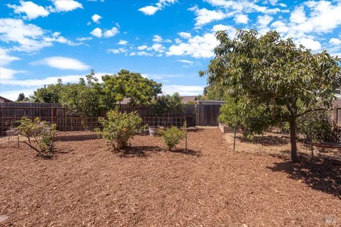 $599,000 | 564 Edith Court, Santa Rosa, CA 95401