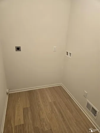 $279,000 | 807 Plum Vlg Drive, Unit 57, Monroe, MI 48161