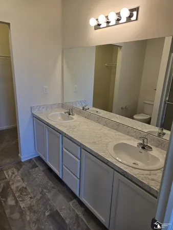 $279,000 | 807 Plum Vlg Drive, Unit 57, Monroe, MI 48161