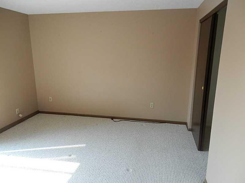 3740 Ronda Springfield, OH 45502 - Photo 4 of 8
