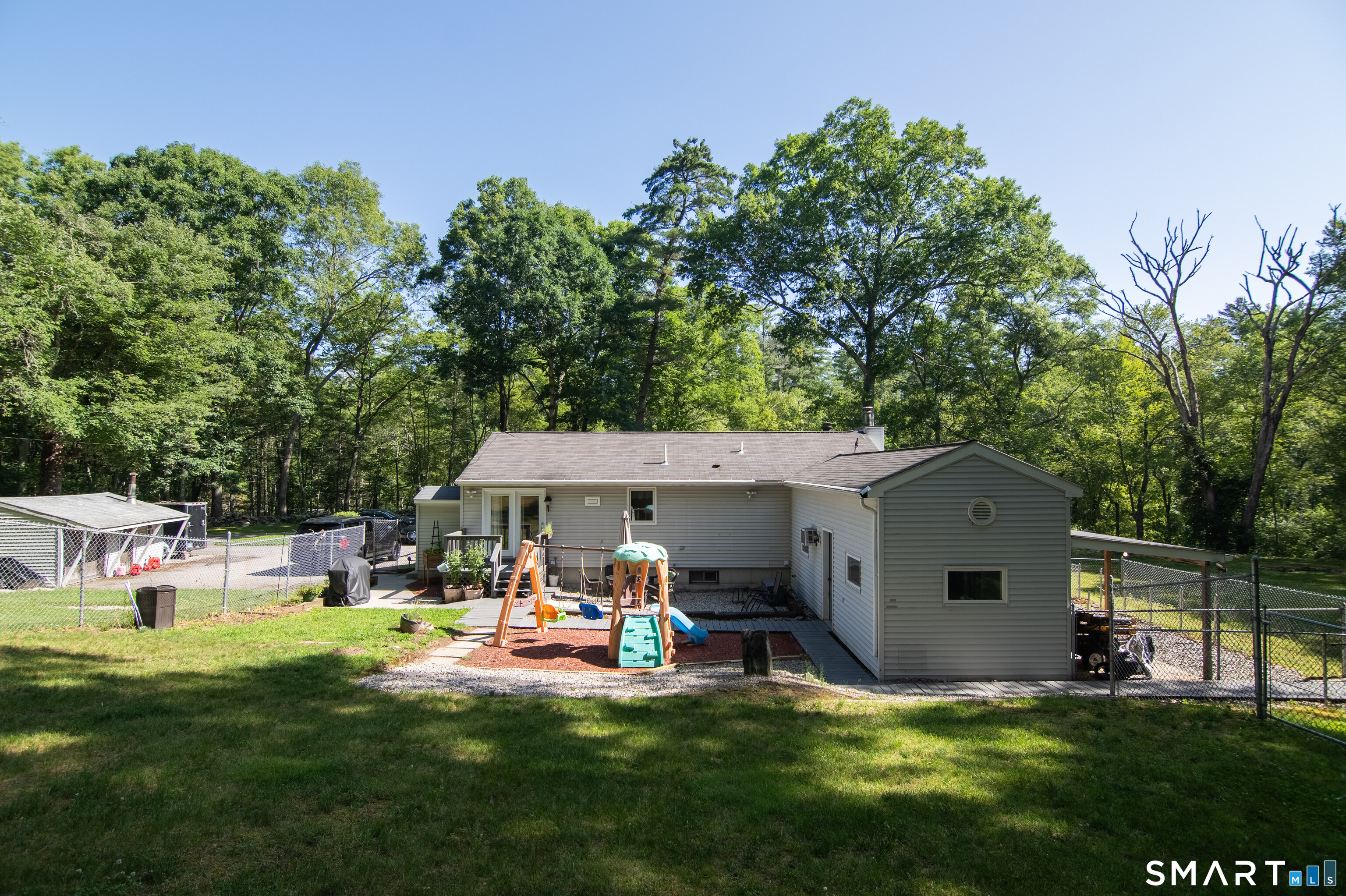 109 Munyan Road Putnam, CT 06260 - Photo 7 of 38