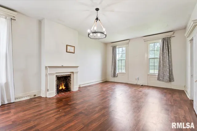 $220,999 | 4804 Northwest Boulevard, Davenport, IA 52806