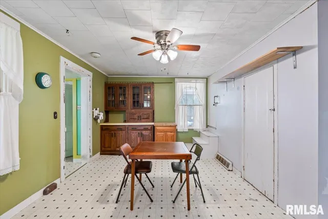 $220,999 | 4804 Northwest Boulevard, Davenport, IA 52806