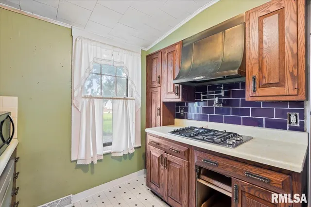 $220,999 | 4804 Northwest Boulevard, Davenport, IA 52806