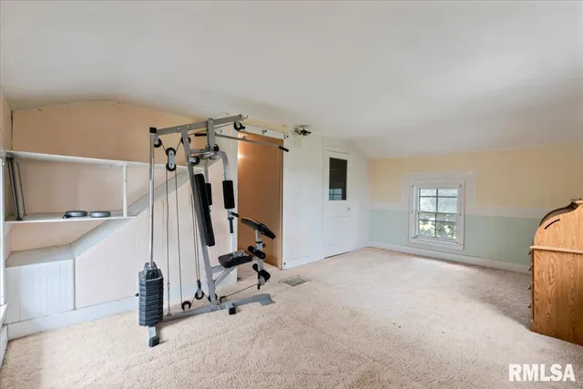 $220,999 | 4804 Northwest Boulevard, Davenport, IA 52806