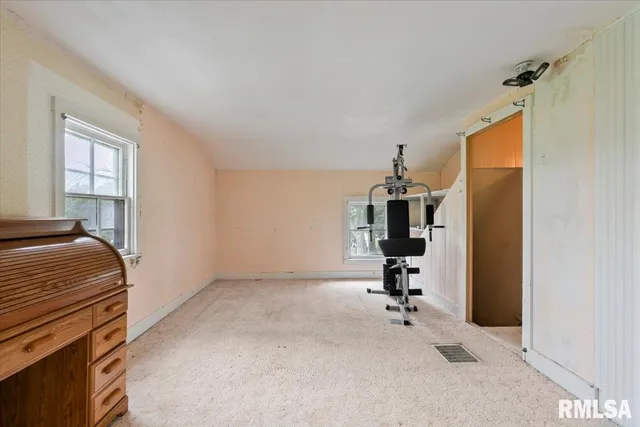 $220,999 | 4804 Northwest Boulevard, Davenport, IA 52806