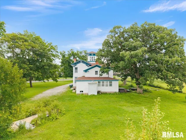 $220,999 | 4804 Northwest Boulevard, Davenport, IA 52806