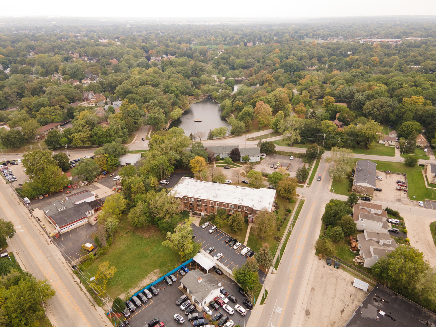 765 Terrace Court, Unit 206 Elgin, IL 60120 - Photo 25 of 31 an aerial view of residential houses with outdoor space