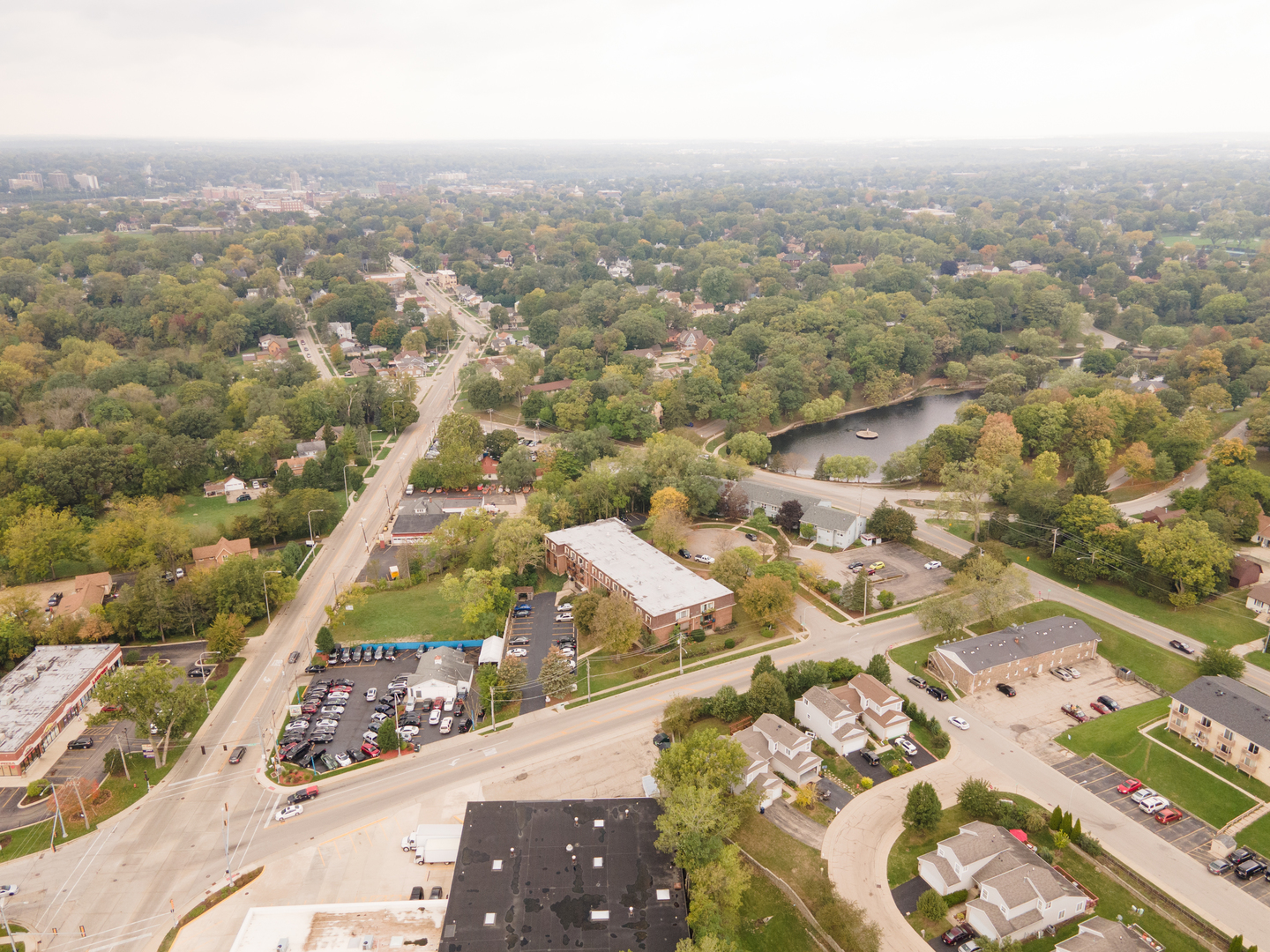 765 Terrace Court, Unit 206 Elgin, IL 60120 - Photo 27 of 31 an aerial view of residential houses with outdoor space
