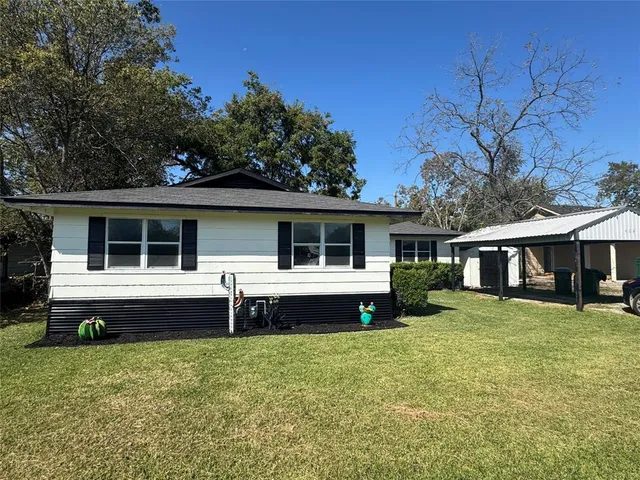 $230,000 | 402 North Hughes Street, Howe, TX 75459