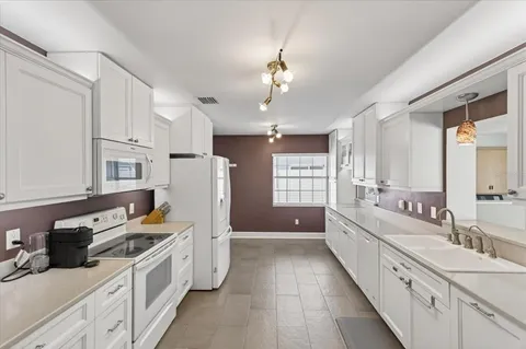 $499,000 | 3067 Kapok Kove Drive, Clearwater, FL 33759