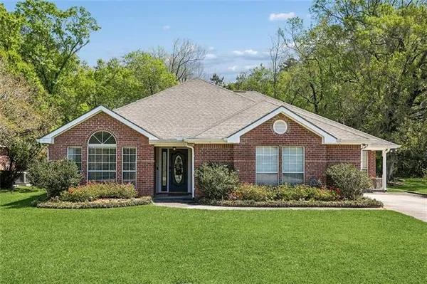 $459,000 | 321 Westwood Drive, Mandeville, LA 70471