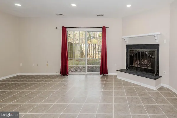 $2,950 | 1116 Soho Court, Unit 97, Crofton, MD 21054